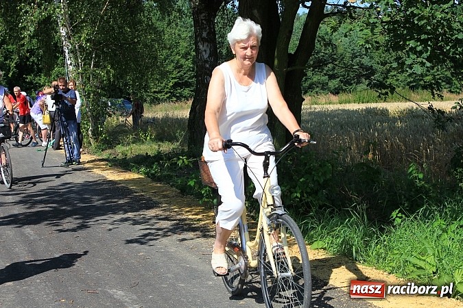 Zdjęcie w galerii na portalu naszraciborz.pl: Otwarto nową ścieżkę rowerową w Borucinie! wiadomości z regionu