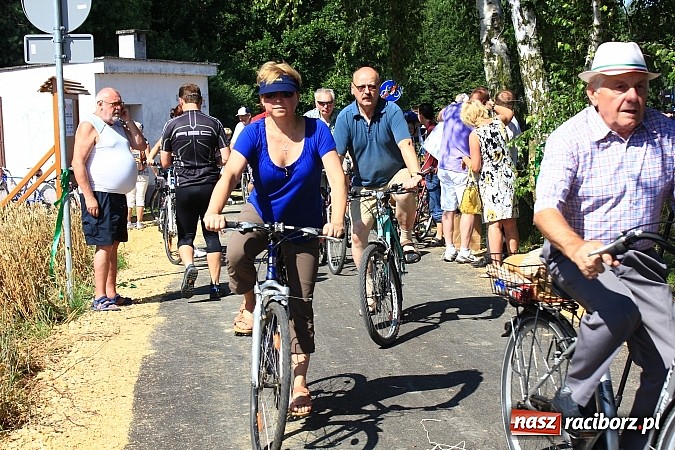 Zdjęcie w galerii na portalu naszraciborz.pl: Otwarto nową ścieżkę rowerową w Borucinie! wiadomości z regionu