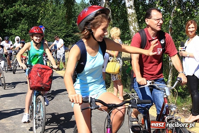 Zdjęcie w galerii na portalu naszraciborz.pl: Otwarto nową ścieżkę rowerową w Borucinie! wiadomości z regionu