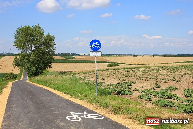 Zdjęcie w galerii na portalu naszraciborz.pl: Otwarto nową ścieżkę rowerową w Borucinie! wiadomości z regionu
