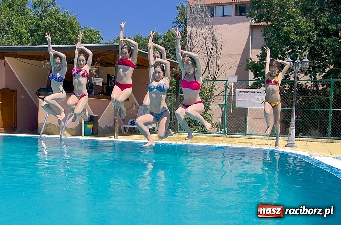 Zdjęcie w galerii na portalu naszraciborz.pl: Tancerze Źródła wrócili z festiwalu w Bułgarii wiadomości z regionu