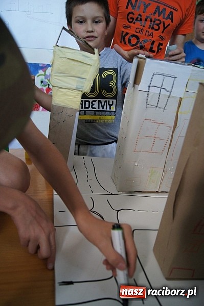 Zdjęcie w galerii na portalu naszraciborz.pl: O ekologii na warsztatach w GCK w Nędzy wiadomości z regionu