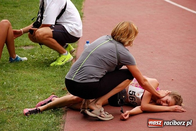 Zdjęcie w galerii na portalu naszraciborz.pl: Lekka atletyka. Sprinterski popis Kacpra Wieczorka wiadomości z regionu