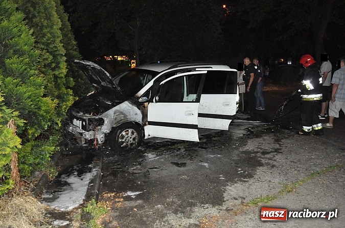 Zdjęcie w galerii na portalu naszraciborz.pl: Zatrzymano 31-latka mogącego mieć związek z pożarem opla na Katowickiej! wiadomości z regionu