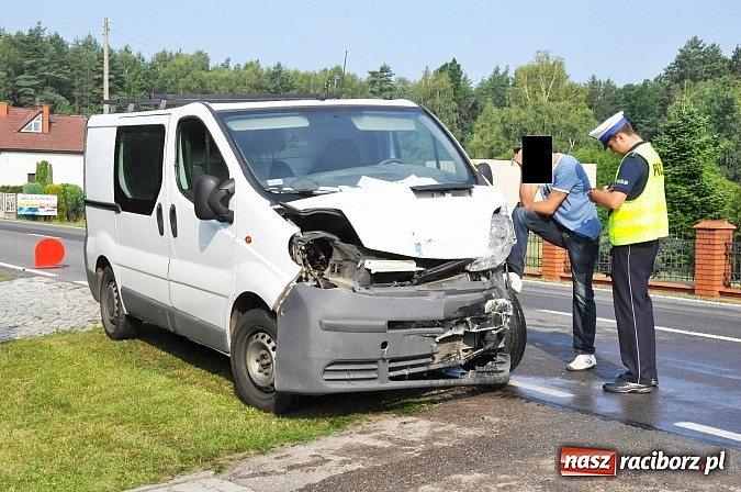 Zdjęcie w galerii na portalu naszraciborz.pl: Zderzenie busów na DW 919 w miejscowości Rudy - Kolonia Renerowska wiadomości z regionu