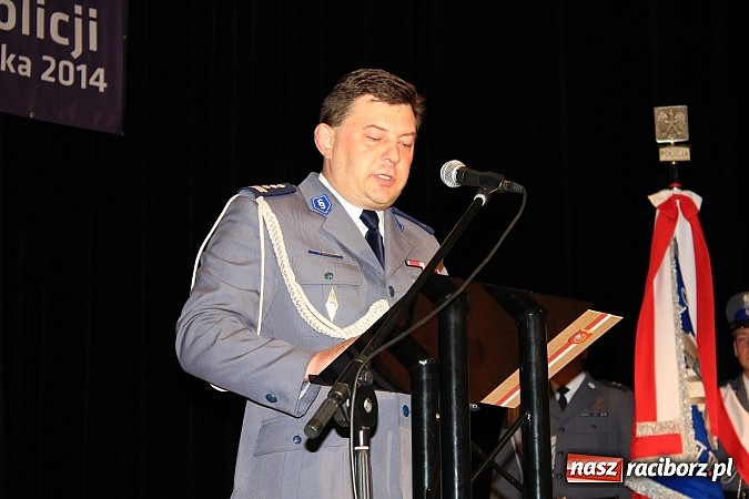 Zdjęcie w galerii na portalu naszraciborz.pl: Powiatowe Święto Policji w Kuźni Raciborskiej. 83 policjant&oacute;w otrzymało awanse wiadomości z regionu