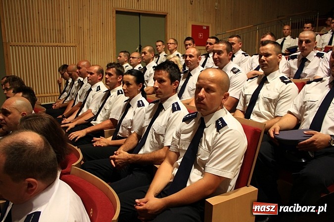 Zdjęcie w galerii na portalu naszraciborz.pl: Powiatowe Święto Policji w Kuźni Raciborskiej. 83 policjant&oacute;w otrzymało awanse wiadomości z regionu