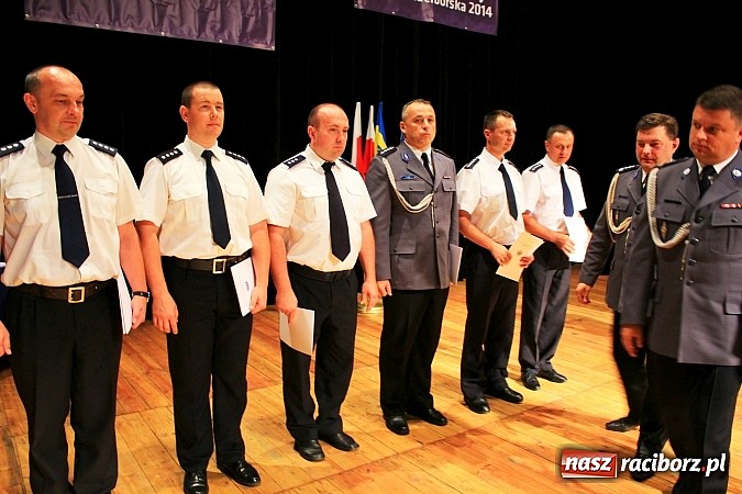 Zdjęcie w galerii na portalu naszraciborz.pl: Powiatowe Święto Policji w Kuźni Raciborskiej. 83 policjant&oacute;w otrzymało awanse wiadomości z regionu