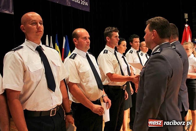 Zdjęcie w galerii na portalu naszraciborz.pl: Powiatowe Święto Policji w Kuźni Raciborskiej. 83 policjant&oacute;w otrzymało awanse wiadomości z regionu