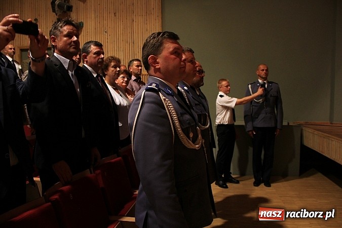 Zdjęcie w galerii na portalu naszraciborz.pl: Powiatowe Święto Policji w Kuźni Raciborskiej. 83 policjant&oacute;w otrzymało awanse wiadomości z regionu