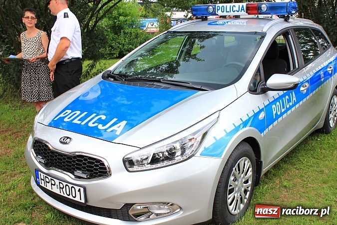 Zdjęcie w galerii na portalu naszraciborz.pl: Powiatowe Święto Policji w Kuźni Raciborskiej. 83 policjant&oacute;w otrzymało awanse wiadomości z regionu