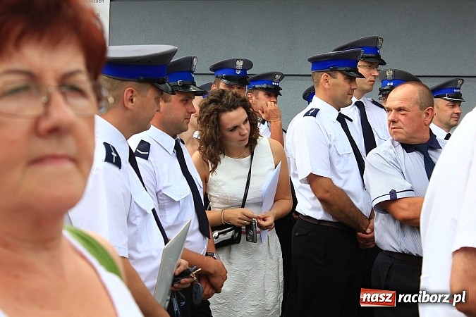 Zdjęcie w galerii na portalu naszraciborz.pl: Powiatowe Święto Policji w Kuźni Raciborskiej. 83 policjant&oacute;w otrzymało awanse wiadomości z regionu