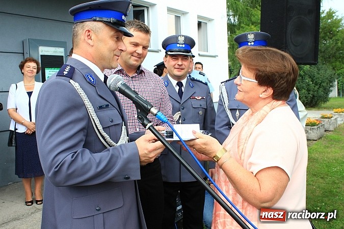 Zdjęcie w galerii na portalu naszraciborz.pl: Powiatowe Święto Policji w Kuźni Raciborskiej. 83 policjant&oacute;w otrzymało awanse wiadomości z regionu