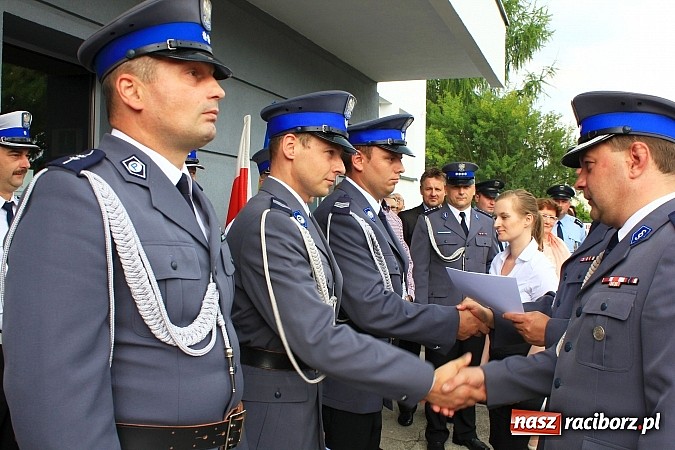 Zdjęcie w galerii na portalu naszraciborz.pl: Powiatowe Święto Policji w Kuźni Raciborskiej. 83 policjant&oacute;w otrzymało awanse wiadomości z regionu