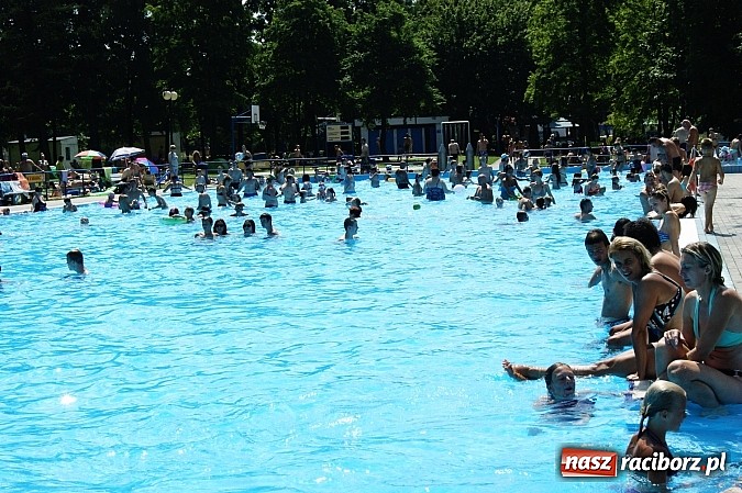 Zdjęcie w galerii na portalu naszraciborz.pl: Tak się odpoczywa na kąpielisku Obora wiadomości z regionu