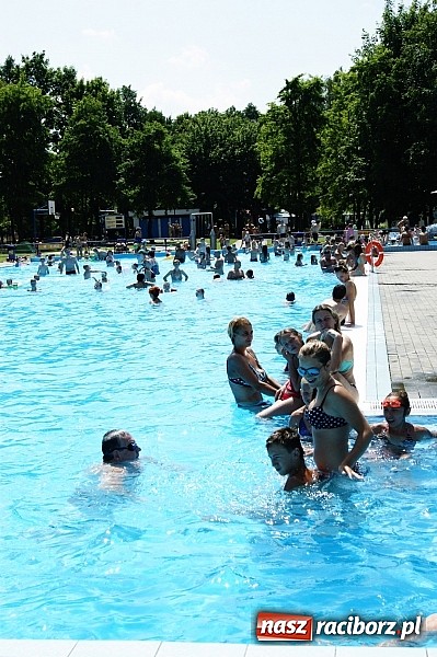 Zdjęcie w galerii na portalu naszraciborz.pl: Tak się odpoczywa na kąpielisku Obora wiadomości z regionu