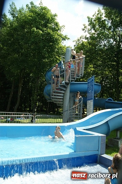 Zdjęcie w galerii na portalu naszraciborz.pl: Tak się odpoczywa na kąpielisku Obora wiadomości z regionu