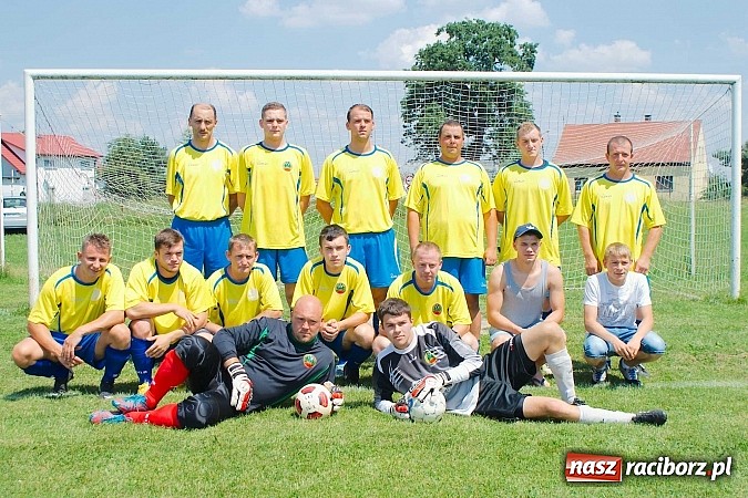 Zdjęcie w galerii na portalu naszraciborz.pl: Puchar Wójta 2014: Bieńkowice i Tworków w finale. Owsiszcze trzecie. Rywale zrezygnowali wiadomości z regionu