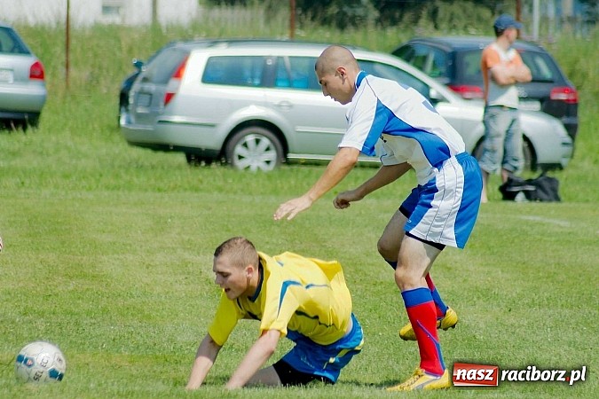 Zdjęcie w galerii na portalu naszraciborz.pl: Puchar Wójta 2014: Bieńkowice i Tworków w finale. Owsiszcze trzecie. Rywale zrezygnowali wiadomości z regionu