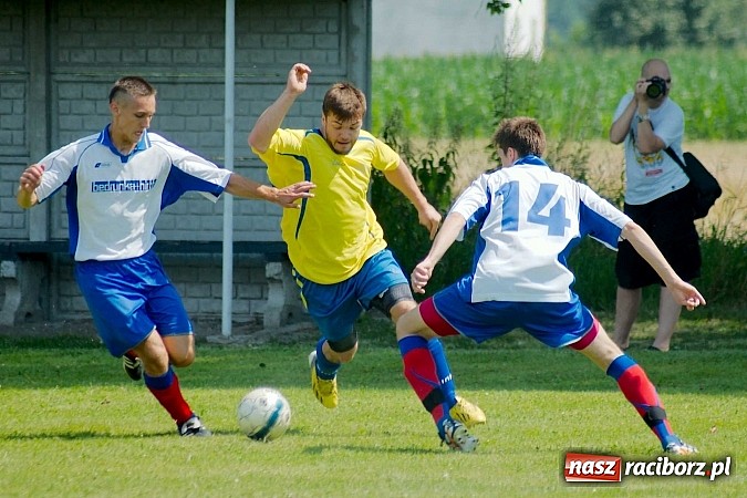 Zdjęcie w galerii na portalu naszraciborz.pl: Puchar Wójta 2014: Bieńkowice i Tworków w finale. Owsiszcze trzecie. Rywale zrezygnowali wiadomości z regionu