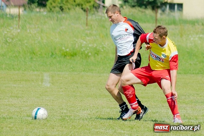 Zdjęcie w galerii na portalu naszraciborz.pl: Puchar Wójta 2014: Bieńkowice i Tworków w finale. Owsiszcze trzecie. Rywale zrezygnowali wiadomości z regionu
