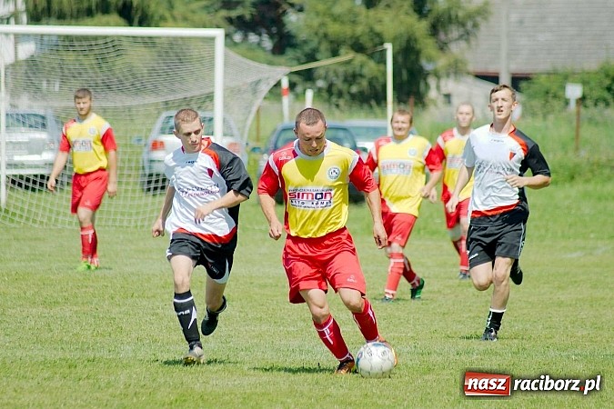 Zdjęcie w galerii na portalu naszraciborz.pl: Puchar Wójta 2014: Bieńkowice i Tworków w finale. Owsiszcze trzecie. Rywale zrezygnowali wiadomości z regionu