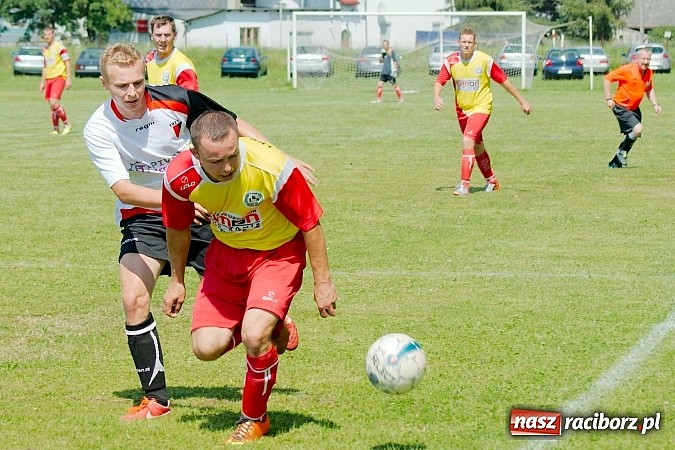 Zdjęcie w galerii na portalu naszraciborz.pl: Puchar Wójta 2014: Bieńkowice i Tworków w finale. Owsiszcze trzecie. Rywale zrezygnowali wiadomości z regionu