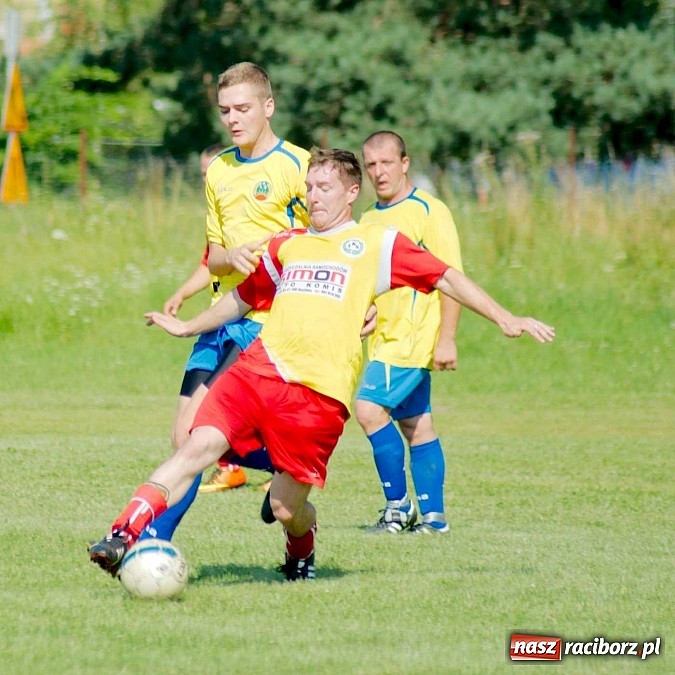 Zdjęcie w galerii na portalu naszraciborz.pl: Puchar Wójta 2014: Bieńkowice i Tworków w finale. Owsiszcze trzecie. Rywale zrezygnowali wiadomości z regionu