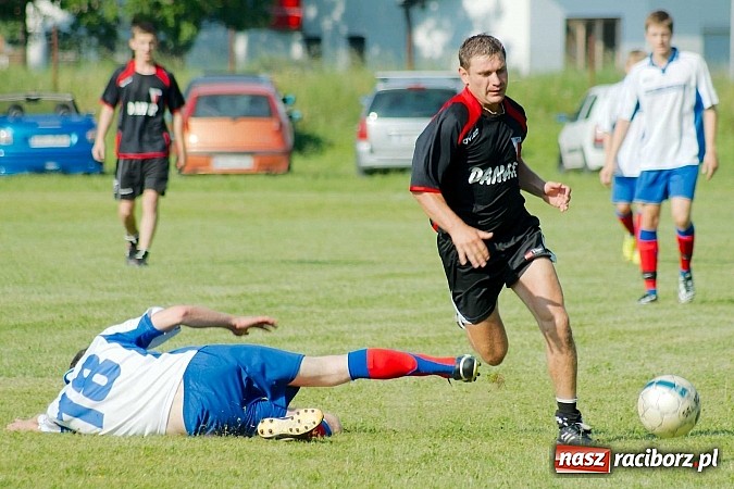 Zdjęcie w galerii na portalu naszraciborz.pl: Puchar Wójta 2014: Bieńkowice i Tworków w finale. Owsiszcze trzecie. Rywale zrezygnowali wiadomości z regionu