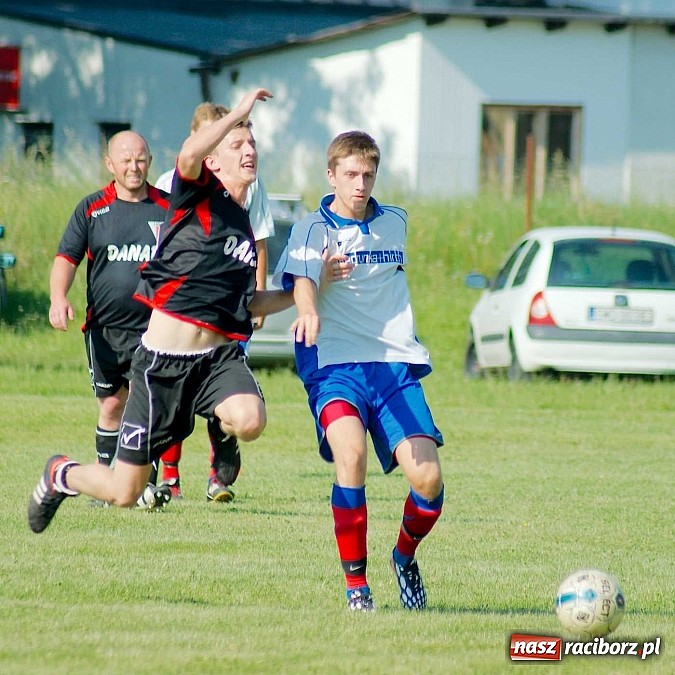 Zdjęcie w galerii na portalu naszraciborz.pl: Puchar Wójta 2014: Bieńkowice i Tworków w finale. Owsiszcze trzecie. Rywale zrezygnowali wiadomości z regionu