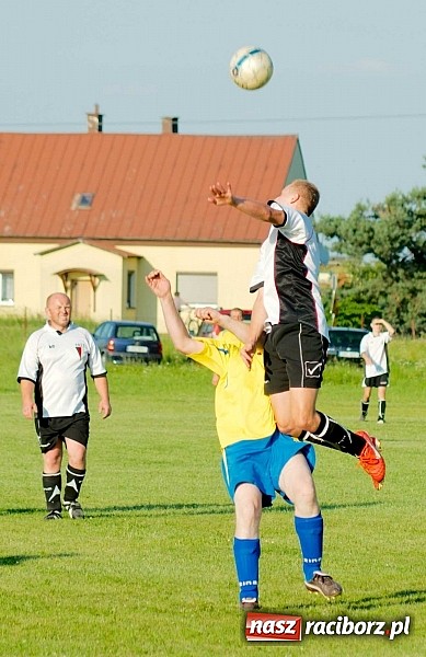 Zdjęcie w galerii na portalu naszraciborz.pl: Puchar Wójta 2014: Bieńkowice i Tworków w finale. Owsiszcze trzecie. Rywale zrezygnowali wiadomości z regionu