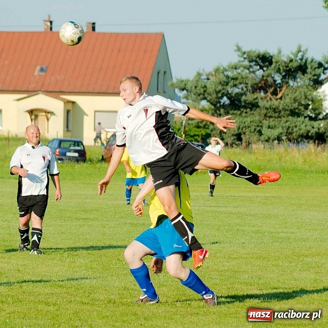 Zdjęcie w galerii na portalu naszraciborz.pl: Puchar Wójta 2014: Bieńkowice i Tworków w finale. Owsiszcze trzecie. Rywale zrezygnowali wiadomości z regionu