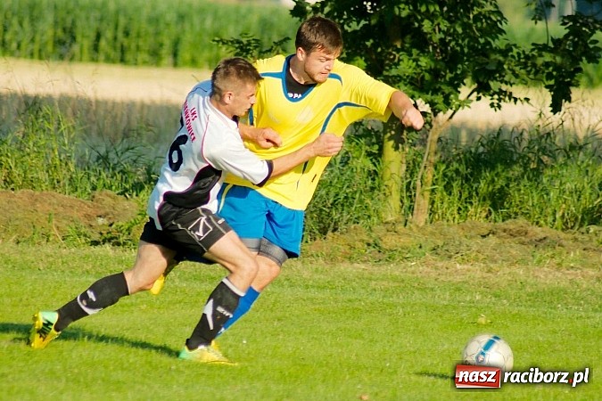Zdjęcie w galerii na portalu naszraciborz.pl: Puchar Wójta 2014: Bieńkowice i Tworków w finale. Owsiszcze trzecie. Rywale zrezygnowali wiadomości z regionu