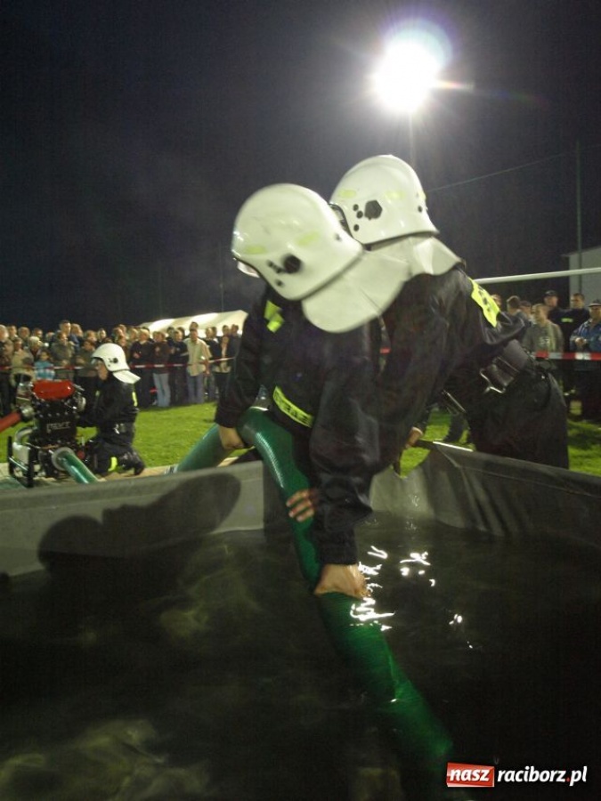 Zdjęcie w galerii na portalu naszraciborz.pl: Strażackie SHOW w Bolesławiu wiadomości z regionu