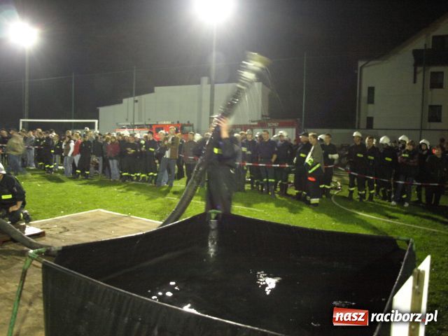 Zdjęcie w galerii na portalu naszraciborz.pl: Strażackie SHOW w Bolesławiu wiadomości z regionu