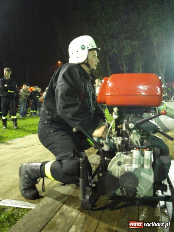 Zdjęcie w galerii na portalu naszraciborz.pl: Strażackie SHOW w Bolesławiu wiadomości z regionu