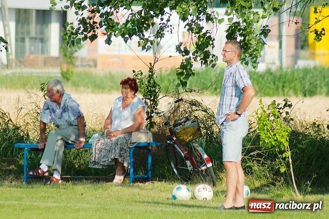 Zdjęcie w galerii na portalu naszraciborz.pl: LKS 05 Tworków z Pucharem Wójta wiadomości z regionu
