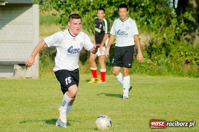 Zdjęcie w galerii na portalu naszraciborz.pl: LKS 05 Tworków z Pucharem Wójta wiadomości z regionu