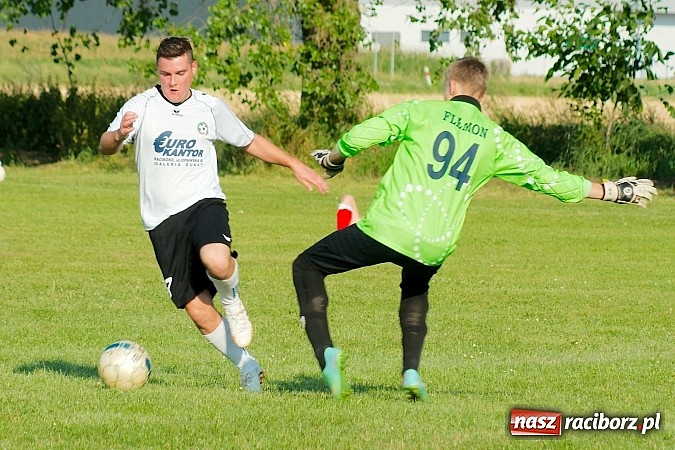 Zdjęcie w galerii na portalu naszraciborz.pl: LKS 05 Tworków z Pucharem Wójta wiadomości z regionu