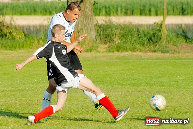 Zdjęcie w galerii na portalu naszraciborz.pl: LKS 05 Tworków z Pucharem Wójta wiadomości z regionu