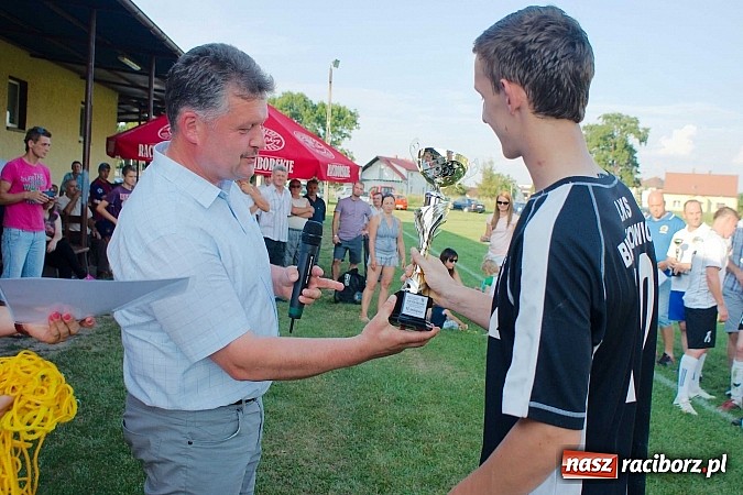 Zdjęcie w galerii na portalu naszraciborz.pl: LKS 05 Tworków z Pucharem Wójta wiadomości z regionu