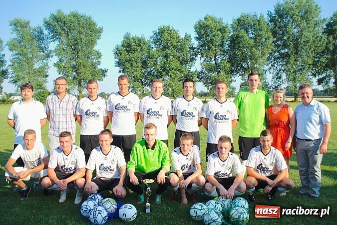 Zdjęcie w galerii na portalu naszraciborz.pl: LKS 05 Tworków z Pucharem Wójta wiadomości z regionu