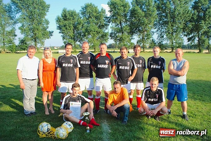 Zdjęcie w galerii na portalu naszraciborz.pl: LKS 05 Tworków z Pucharem Wójta wiadomości z regionu