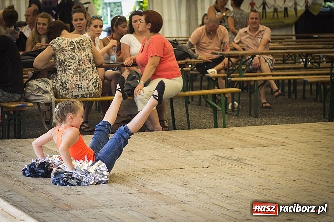 Zdjęcie w galerii na portalu naszraciborz.pl: Występy młodzieży, biesiada i odznaczenia dla strażak&oacute;w, czyli Dni Krzanowic już za nami wiadomości z regionu