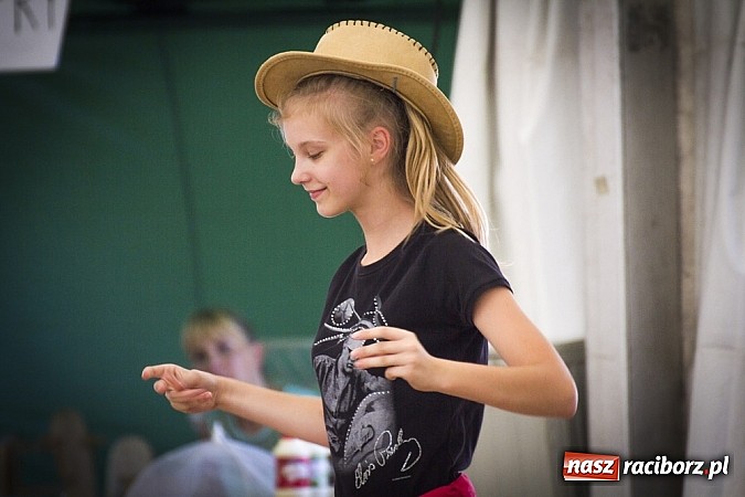 Zdjęcie w galerii na portalu naszraciborz.pl: Występy młodzieży, biesiada i odznaczenia dla strażak&oacute;w, czyli Dni Krzanowic już za nami wiadomości z regionu