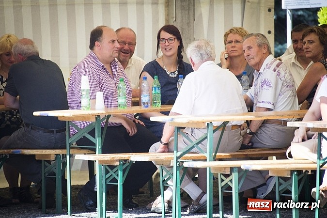 Zdjęcie w galerii na portalu naszraciborz.pl: Występy młodzieży, biesiada i odznaczenia dla strażak&oacute;w, czyli Dni Krzanowic już za nami wiadomości z regionu
