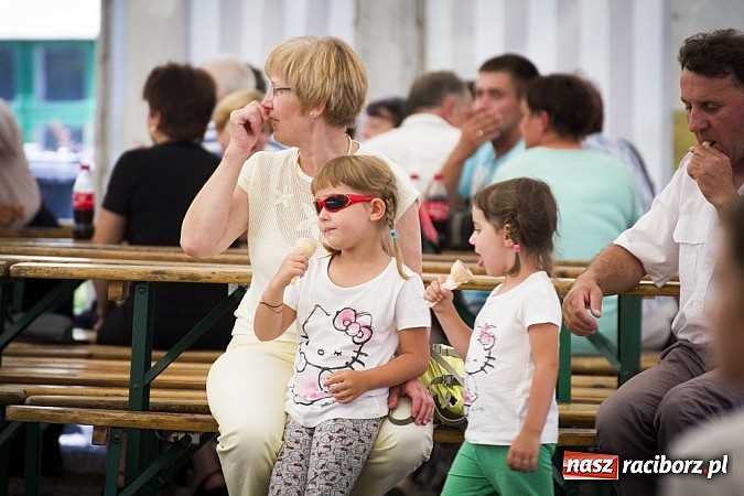 Zdjęcie w galerii na portalu naszraciborz.pl: Występy młodzieży, biesiada i odznaczenia dla strażak&oacute;w, czyli Dni Krzanowic już za nami wiadomości z regionu