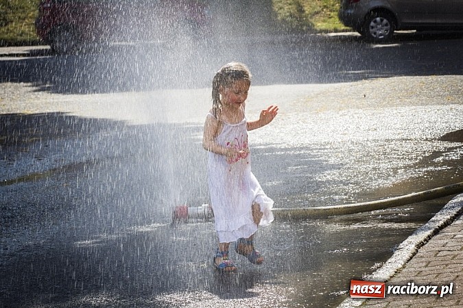 Zdjęcie w galerii na portalu naszraciborz.pl: Występy młodzieży, biesiada i odznaczenia dla strażak&oacute;w, czyli Dni Krzanowic już za nami wiadomości z regionu