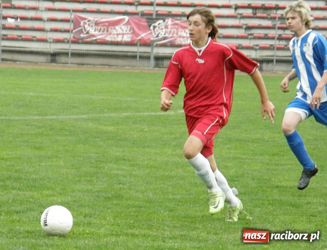 Zdjęcie w galerii na portalu naszraciborz.pl: W turnieju trampkarzy U-16 najlepsza KP Unia - OSiR Racibórz wiadomości z regionu