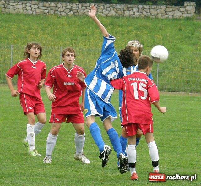 Zdjęcie w galerii na portalu naszraciborz.pl: W turnieju trampkarzy U-16 najlepsza KP Unia - OSiR Racibórz wiadomości z regionu